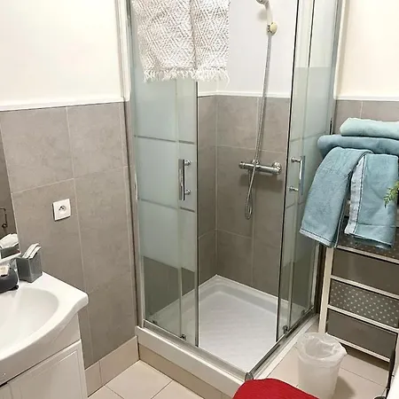 Апартаменты Au Coeur De Avec Balcon Et Parking