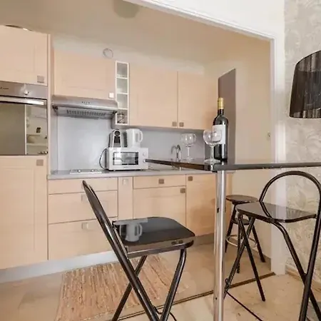 Au Coeur De Avec Balcon Et Parking Apartman