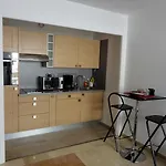 Apartamento Au Coeur De Avec Balcon Et Parking Cannes