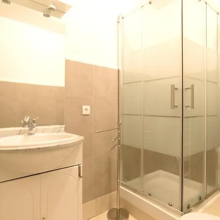 Au Coeur De Avec Balcon Et Parking Apartment Cannes